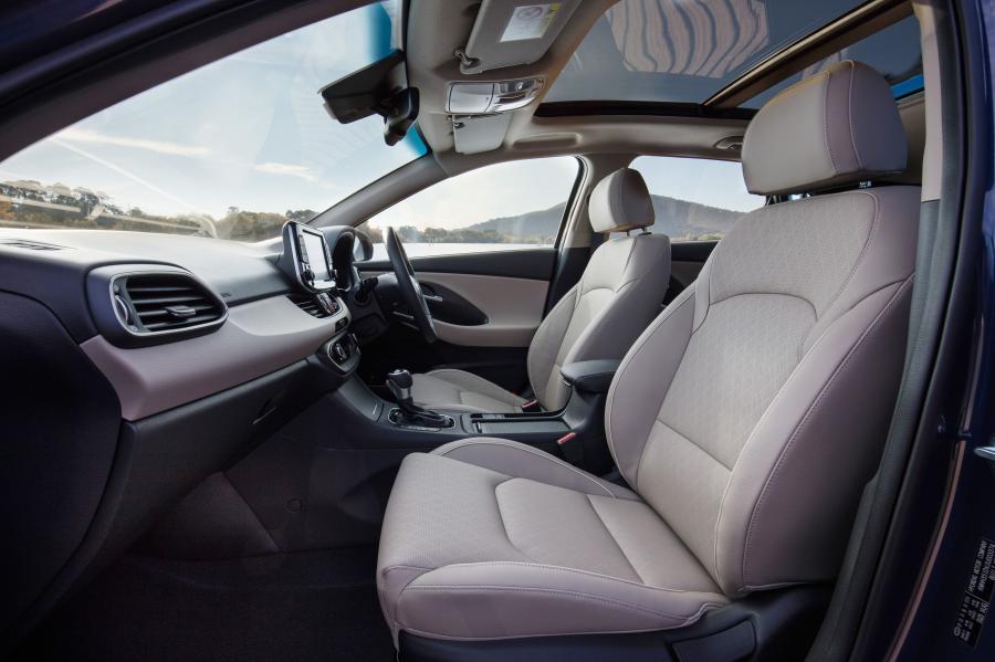 Интерьер Hyundai i30 Premium 2017 года  (AU) (фото 25 из 25)
